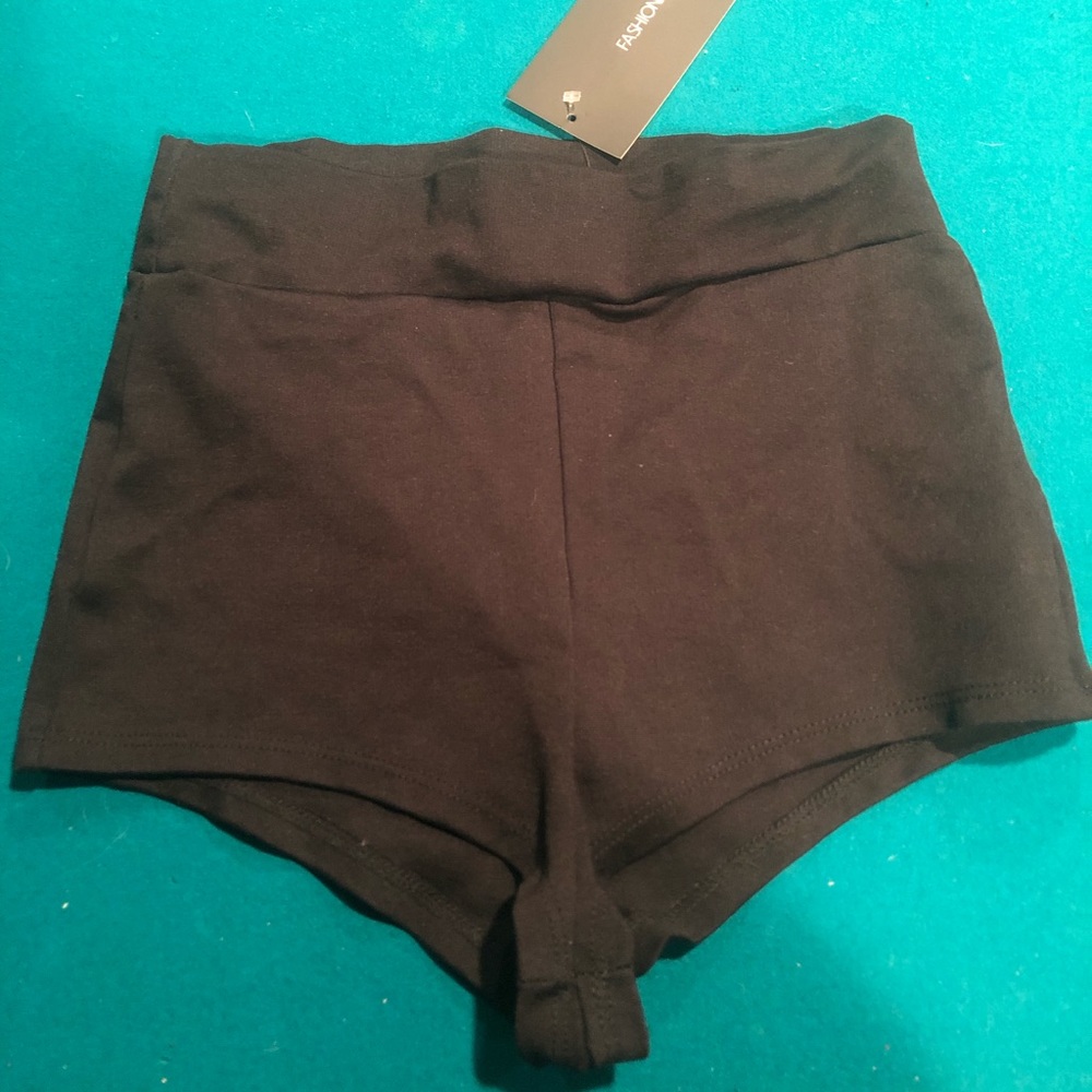 Hot pants